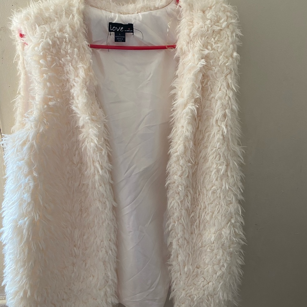 Cute fur sleeve coat